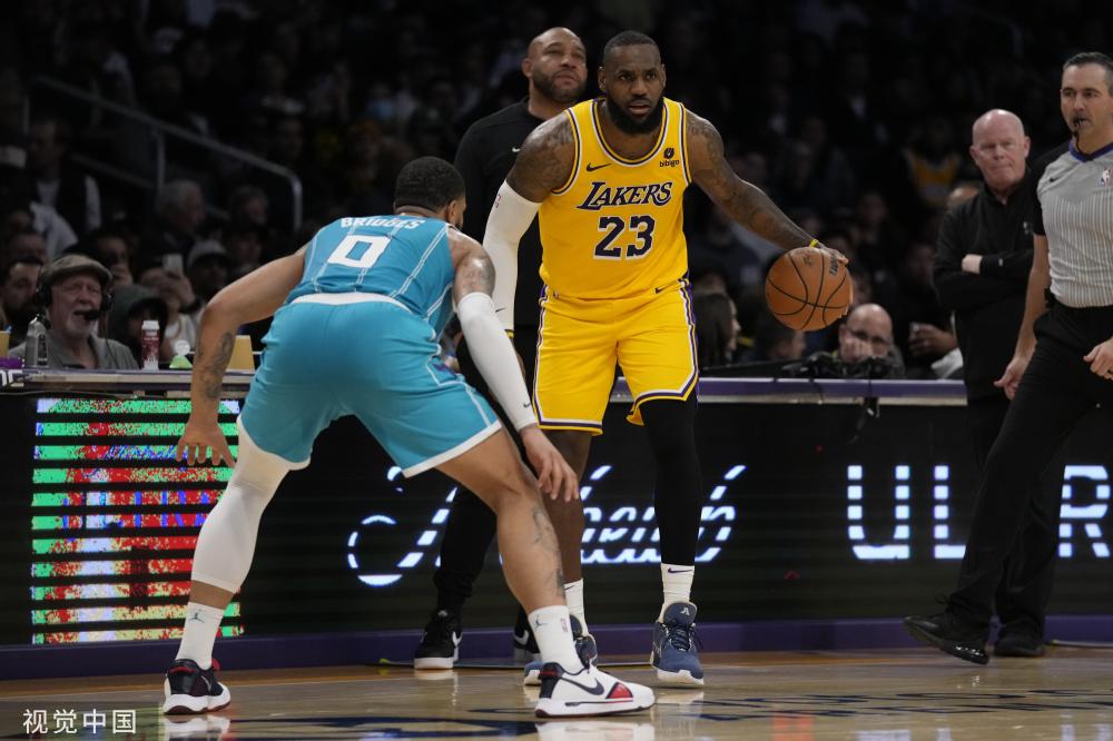 独家披露 独家披露