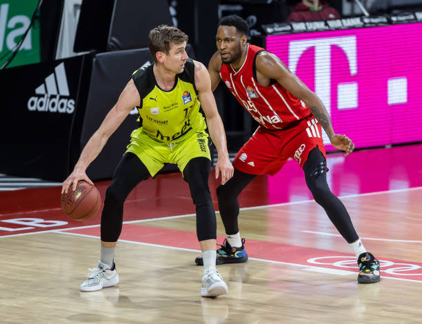 着天赋与坚 着天赋与坚